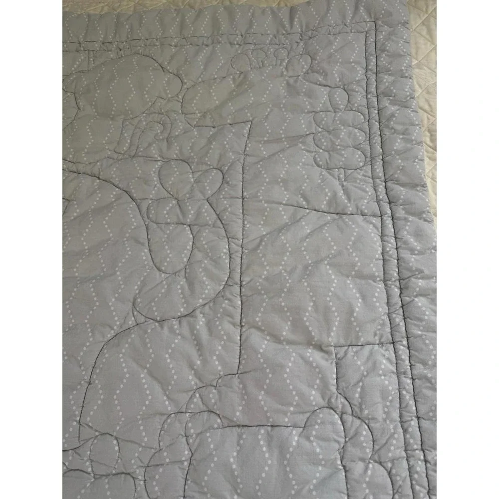 Circo Safari Jungle Animals Baby Crib Quilt Elephant Giraffe Lion Gray